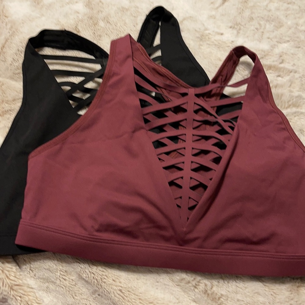2 sports bras